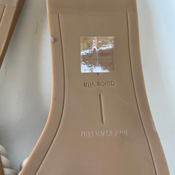 Dolce Vita NYX Flat Sandals Womens Shoes Sz 9 Cream Square Toe Slip On Strappy - Picture 9 of 11